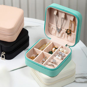 Jewelry Storage Box leather Jewelry Stand Earrings Ring Box Cosmetics Beauty Container Organizer (random color)